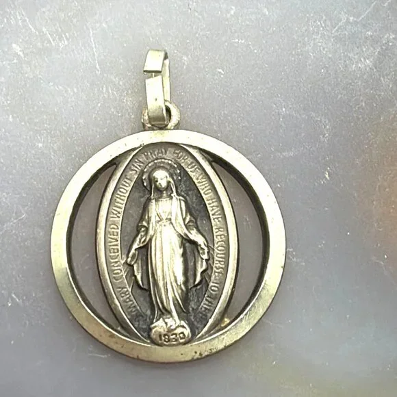 VTG Miraculous Medal Pendant Cutout Open Frame Catholic Holy Mother Religious - Picture 2 of 9